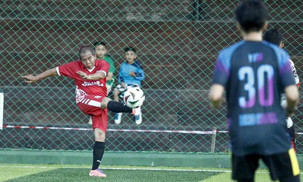 Gubernur Kaltara Turun ke Lapangan, Turnamen Sepakbola Mini Jadi Simbol Kebersamaan