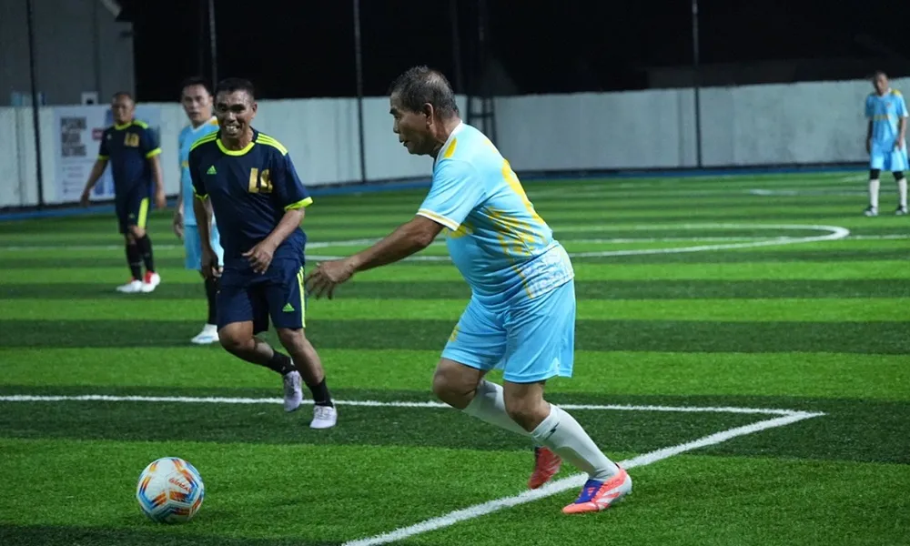 Gubernur Turun Lapangan, Laga Persahabatan Bulungan Legend vs Sumbawa Legend Pererat Silaturahmi Antar Daerah