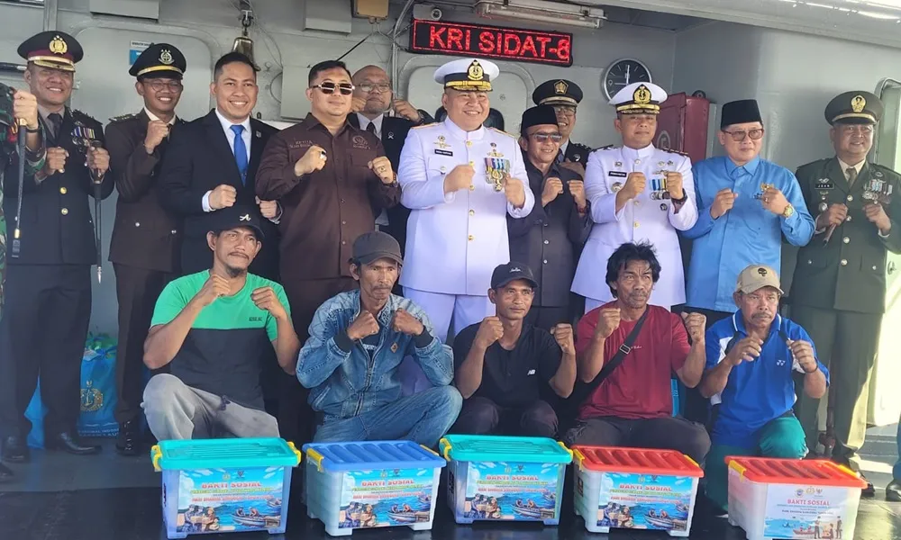 Nelayan Nunukan dan KRI Sidat-851, Semangat Hari Dharma Samudera di Garda Terdepan Laut NKRI