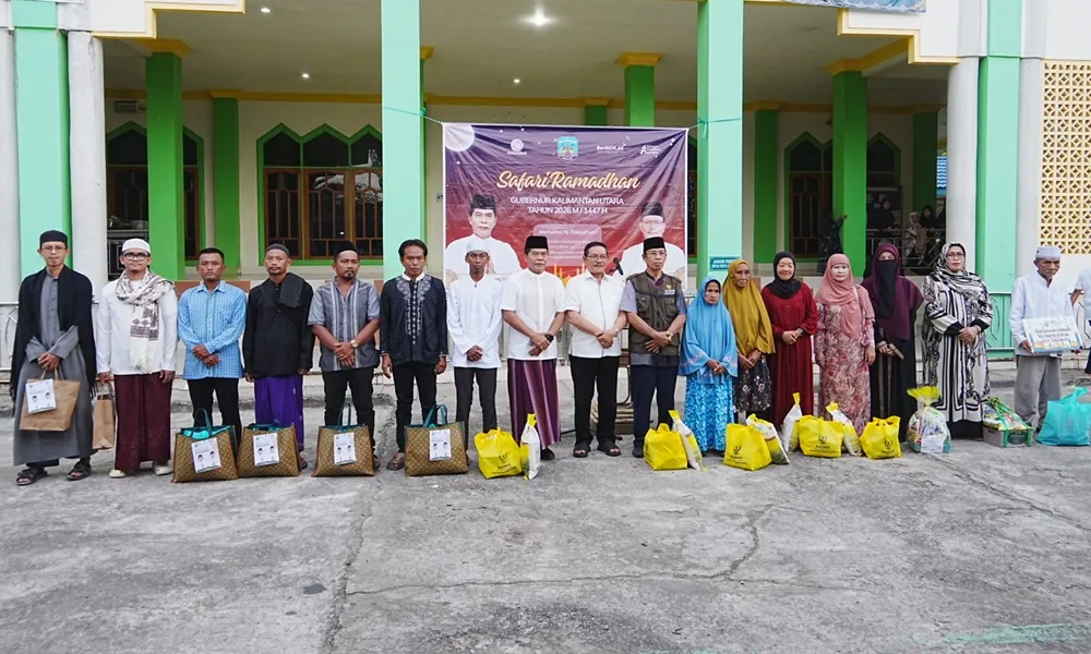 Safari Ramadan Pemprov Kaltara Serahkan Bantuan untuk Masjid dan Pesantren di Malinau
