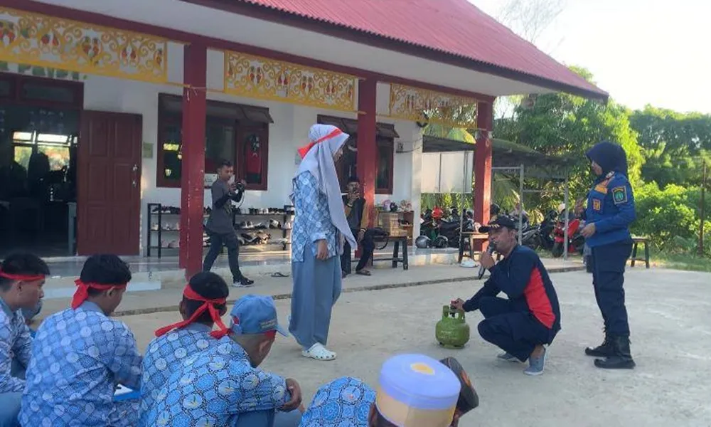 Damkar dan SMAIT Ibnu Sina Gelar Edukasi Pencegahan Kebakaran
