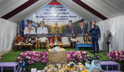 Dinas ESDM Kaltara dan Rahmawati Dorong Listrik Bangkitkan Ekonomi di Sungai Fatimah